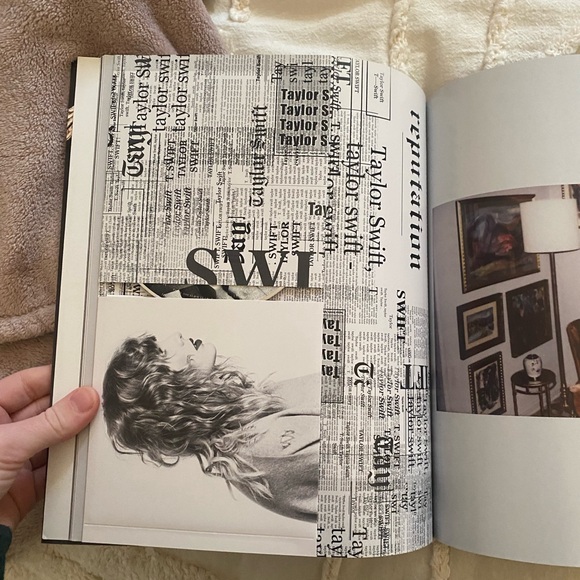 Reputation Magazine Volume 2 - Picture 4 of 9